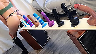 Prova Olika Dildos För En Ny Upplevelse Med Grov Och Intensiv Hardcore Ridning