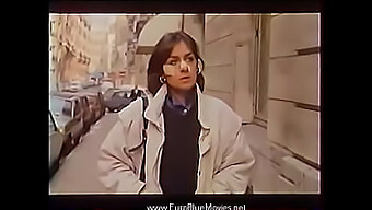 Un Film Erotico Francese Del 1985 Con Infermiere Voluttuose E I Loro Incontri Sensuali