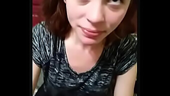 Pov Của Bạn Gái Của Một Chàng Trai Khi Đang Blowjob Trên Tinder