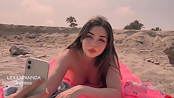 Teengirls Überreden Mich, Ihnen Am Strand Einen Kehlenfick Zu Verpassen